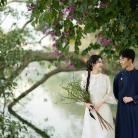 Ảnh cưới áo dài với khung cảnh ngọt ngào tự nhiên