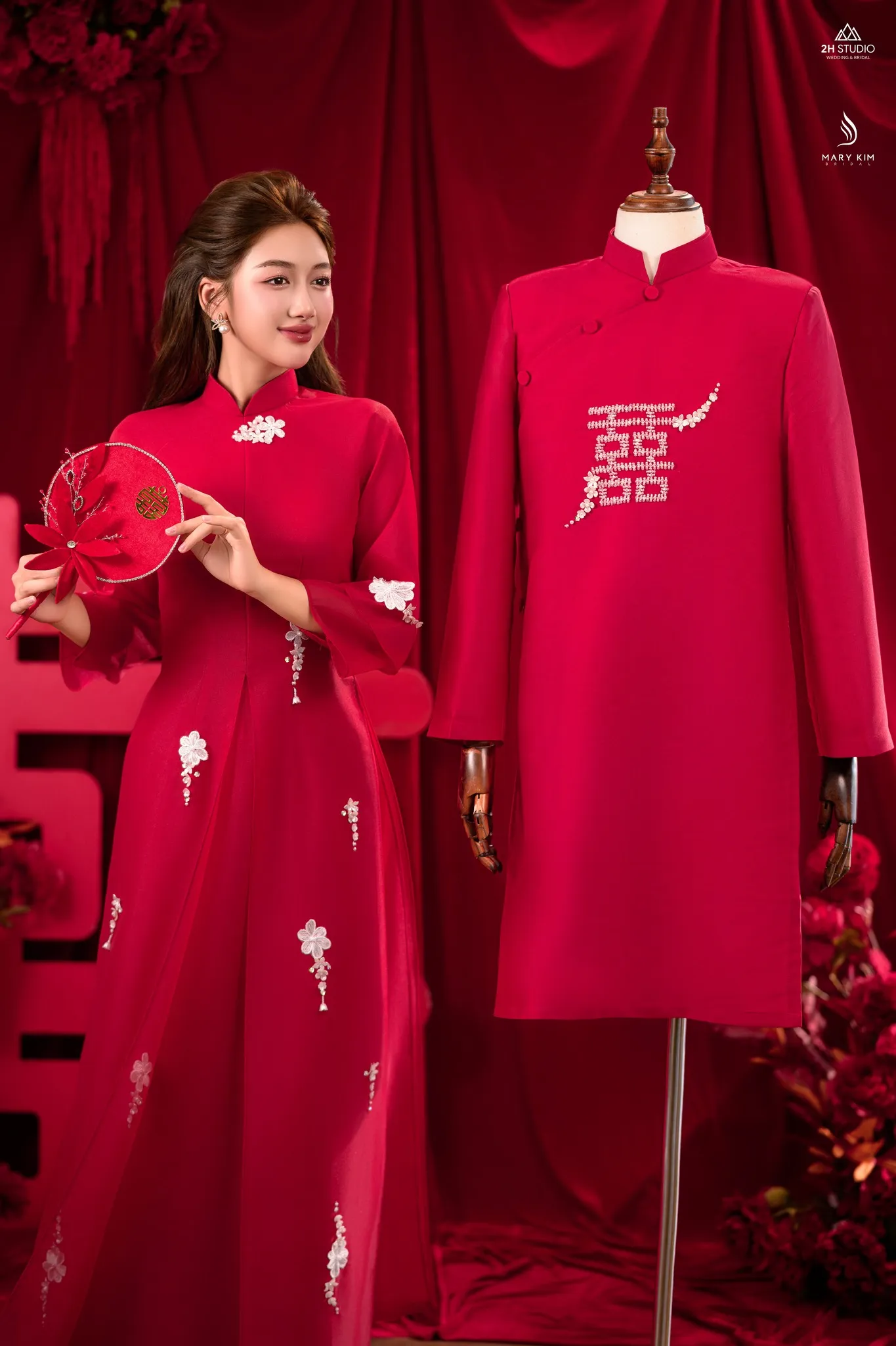 Dáng áo dài xoè đơn giản nhưng vẫn lộng lẫy