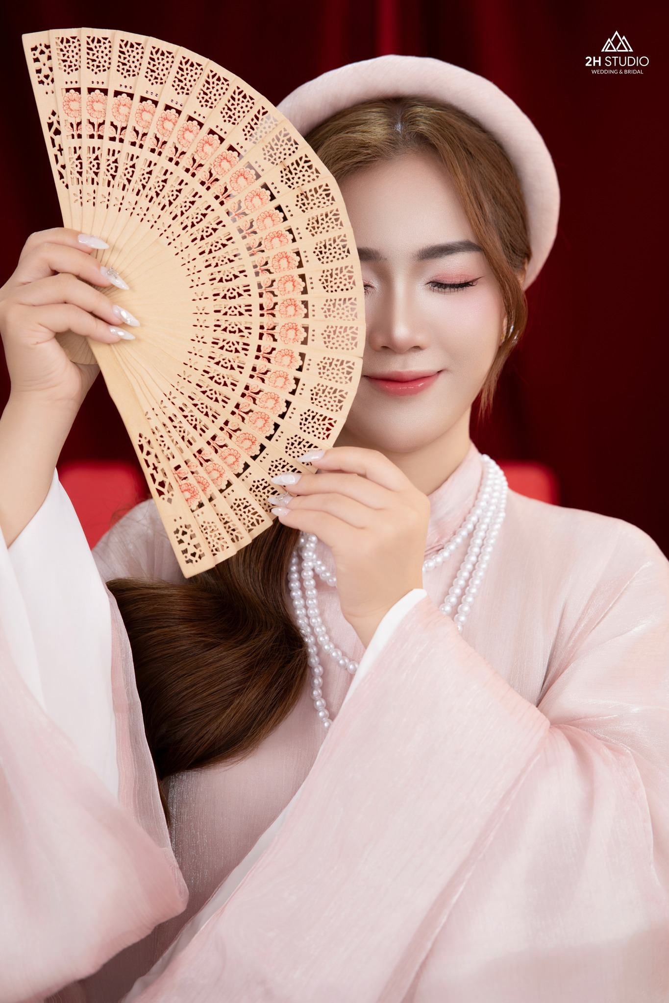 Áo dài cưới màu hồng đang thịnh hành