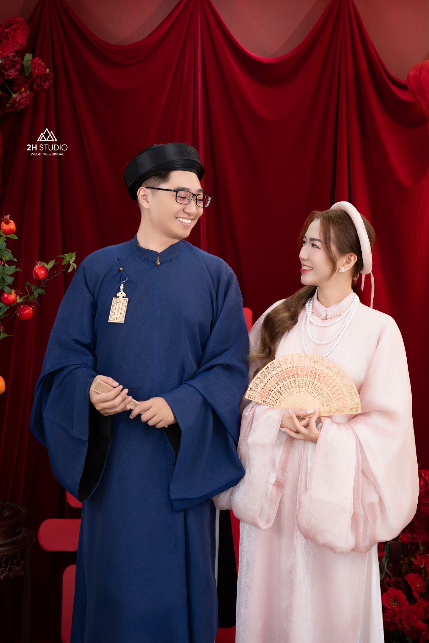 Áo dài cưới sắc hồng phấn nhẹ nhàng, thanh thoát 2