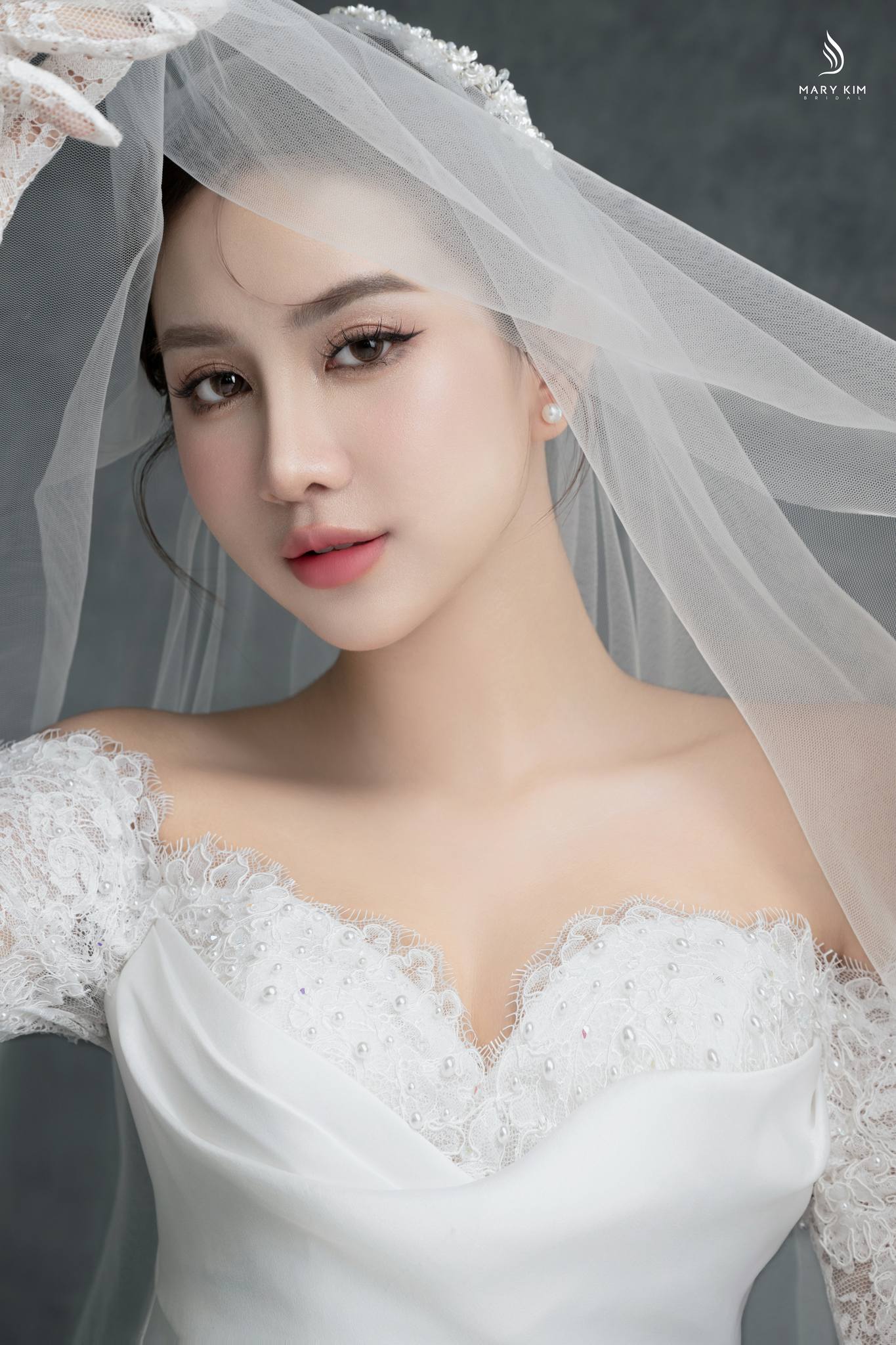Tone hồng cô dâu đang ưa chuộng hiện nay