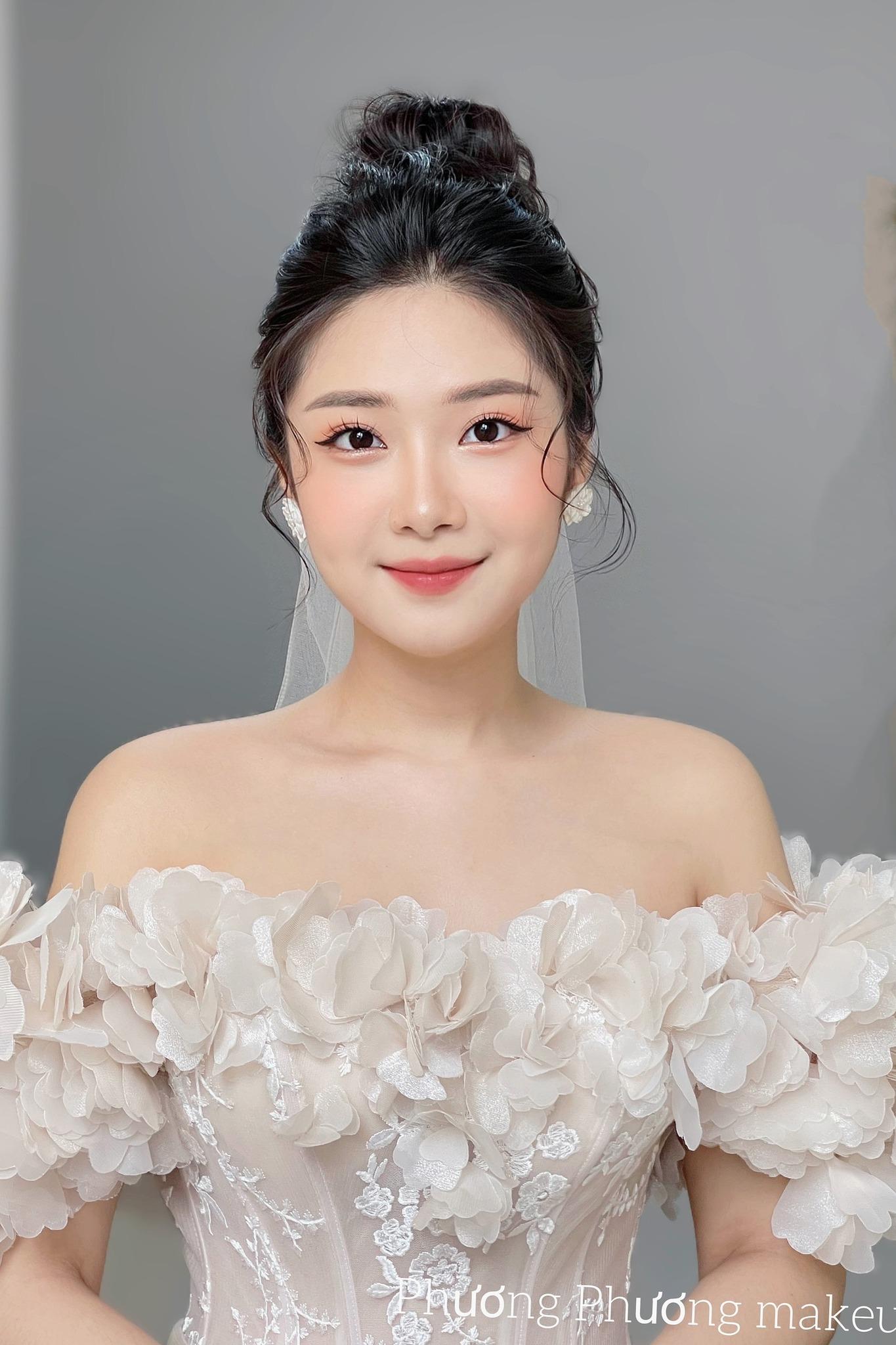 Tone hồng đào makeup cô dâu ngọt ngào trẻ trung