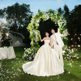 Mẫu ảnh cưới chụp sân vườn đẹp của Studio Sơn Tây