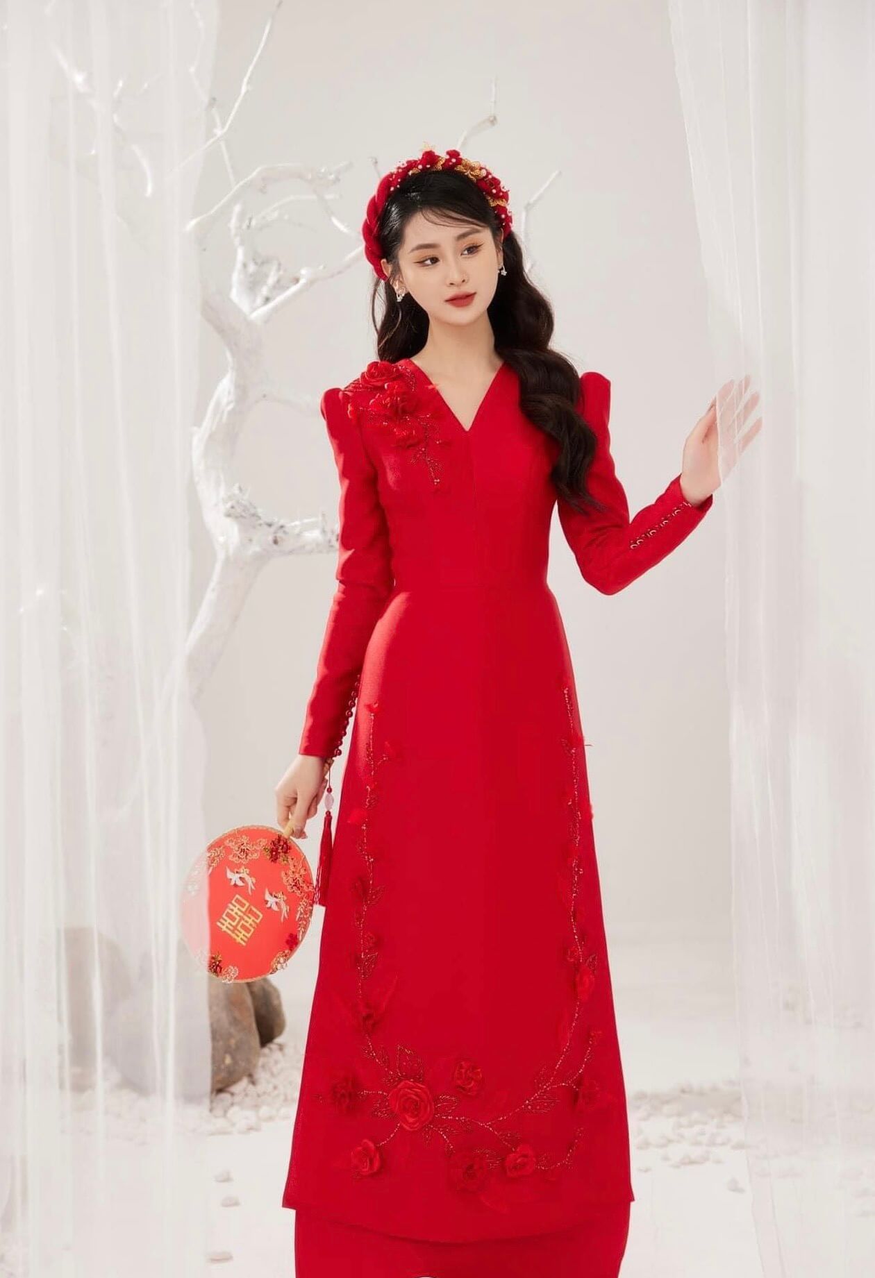 Áo dài cổ vuông tim