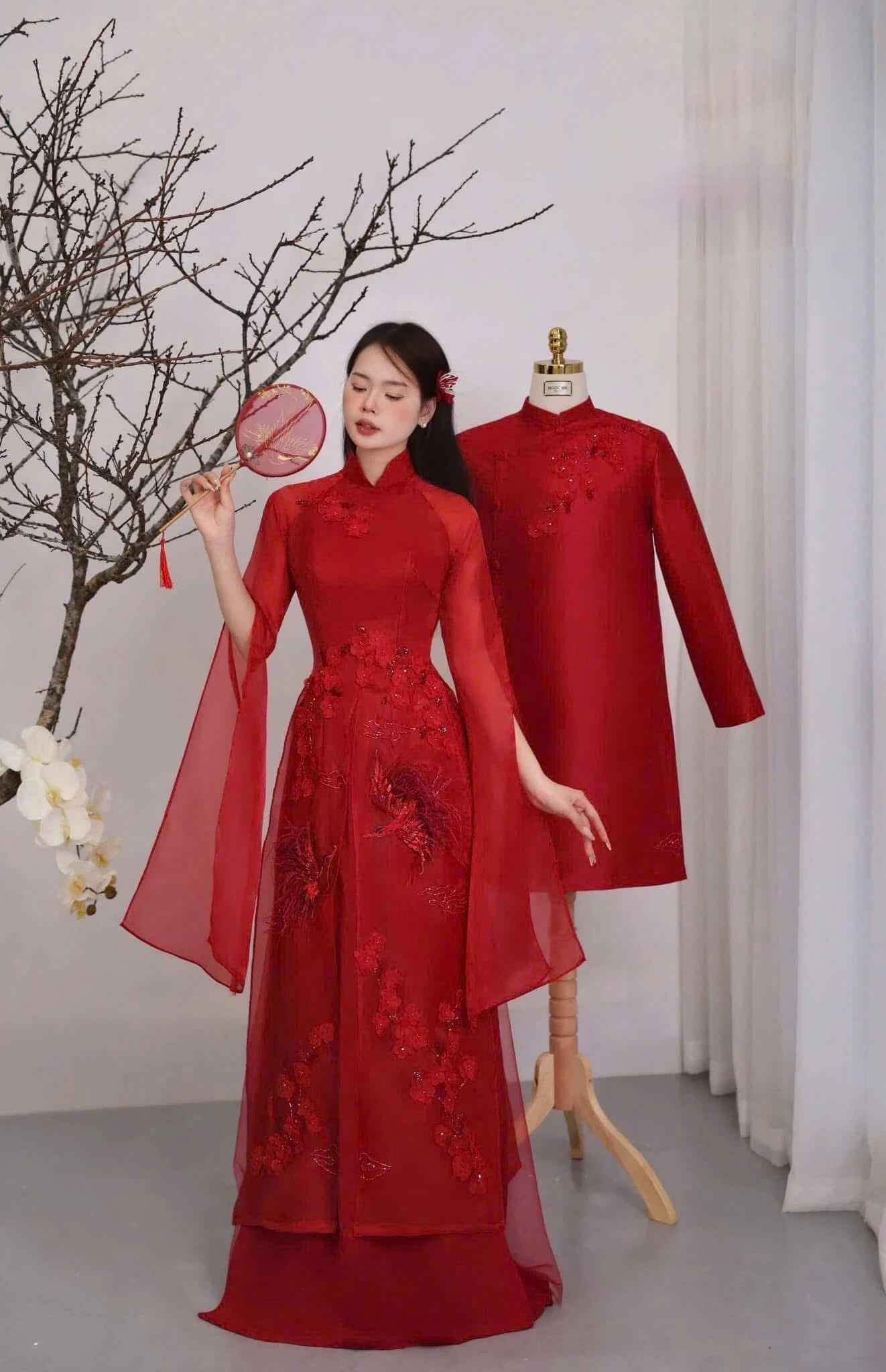 Áo dài cưới cách tân tay lỡ phối ren