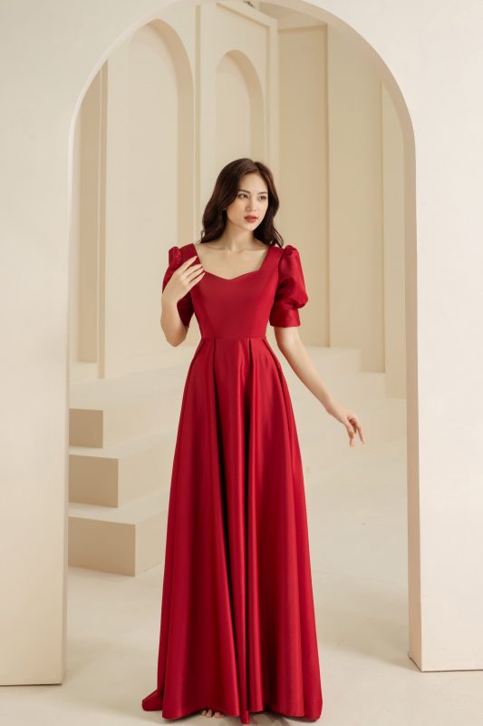 Áo dài cưới cổ vuông