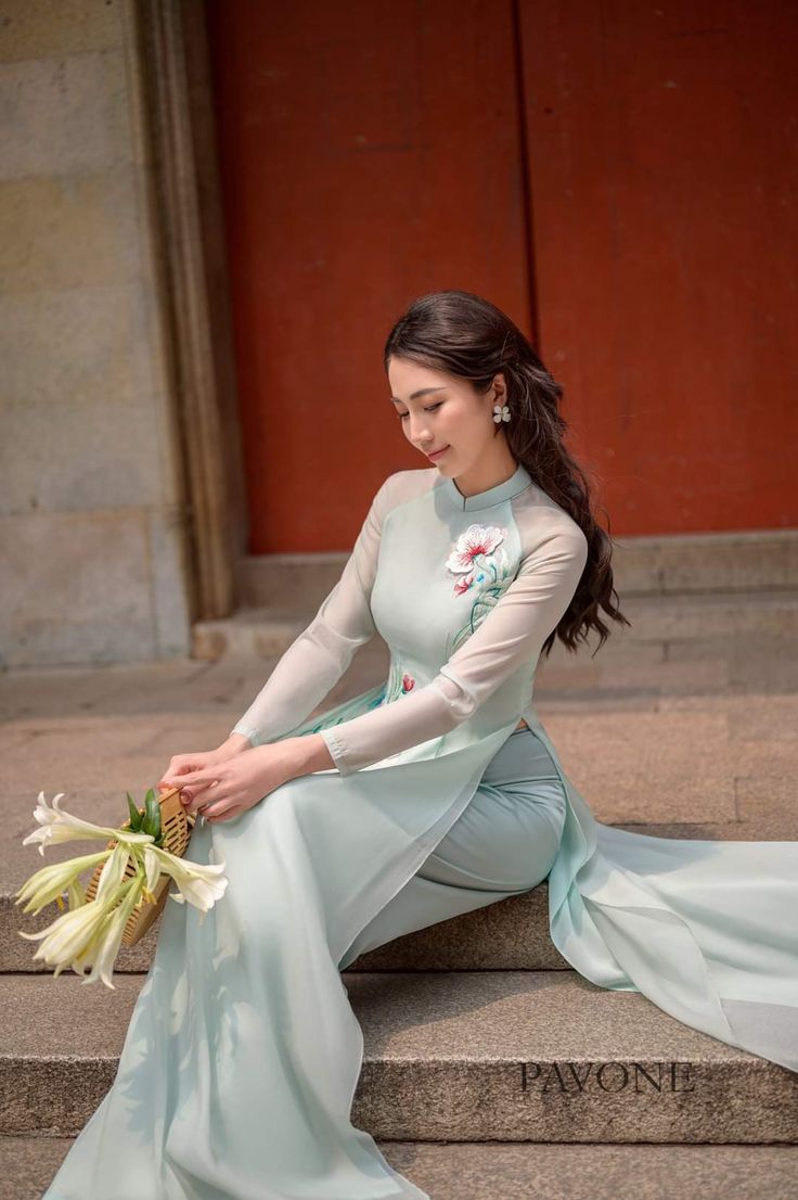 Áo dài cưới màu xanh ngọc bích