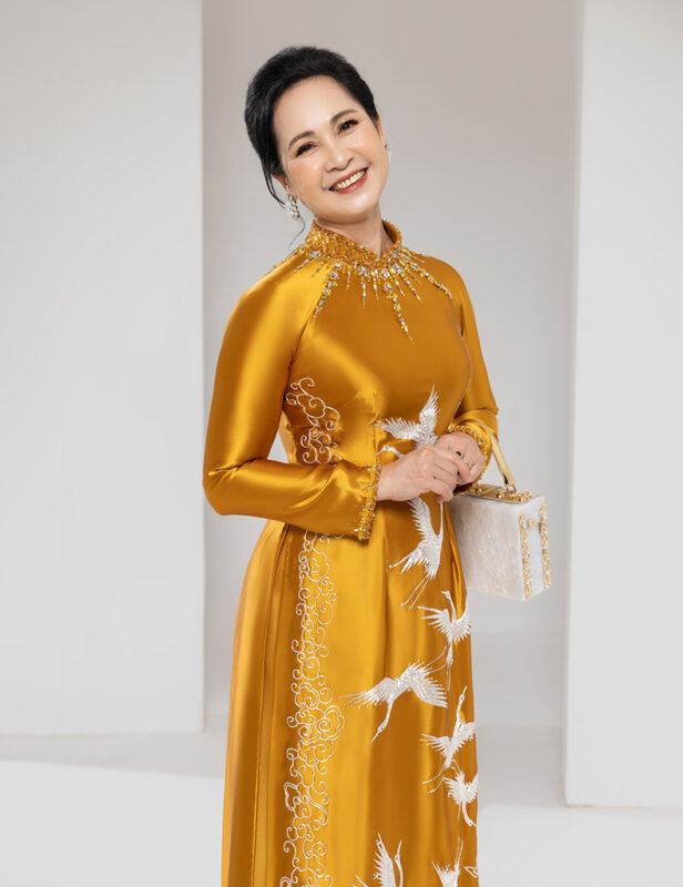 Áo dài màu trung tính