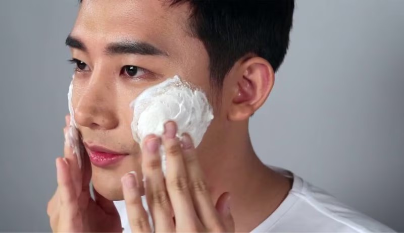 Chăm sóc da cho chú rể trước khi makeup chú rể