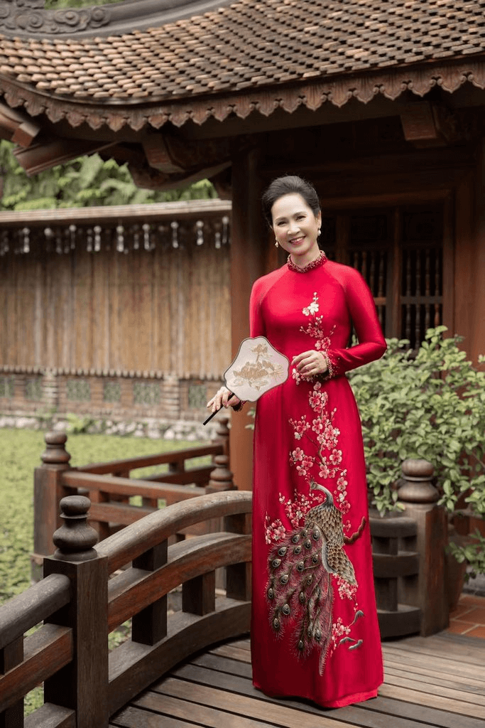 Mẫu áo dài thêu tay