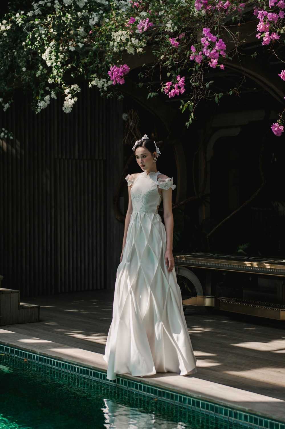 Mẫu váy tay ren