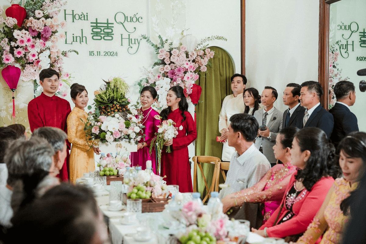 Trao sính lễ nhận dâu