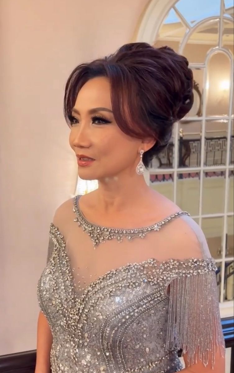 Cần lưu ý gì khi trang điểm làm tóc cho mẹ cô dâu