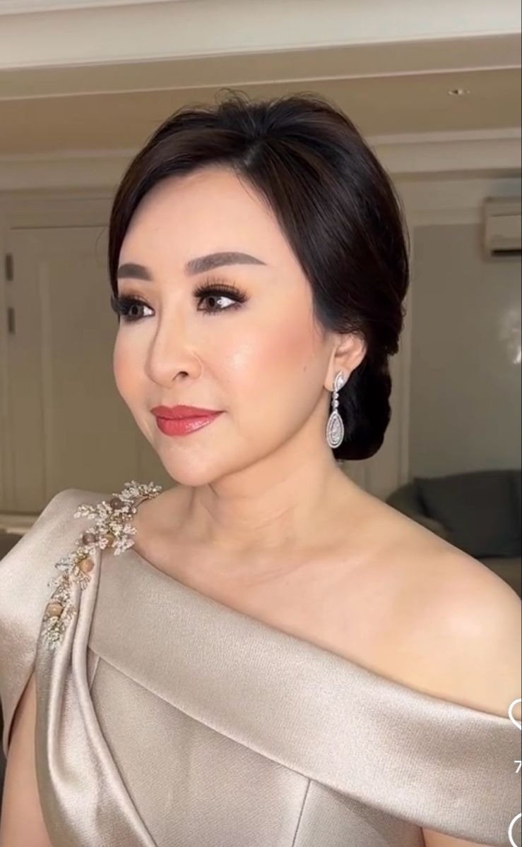 Makeup cho mẹ cô dâu