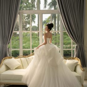 mẫu váy cưới hở lưng