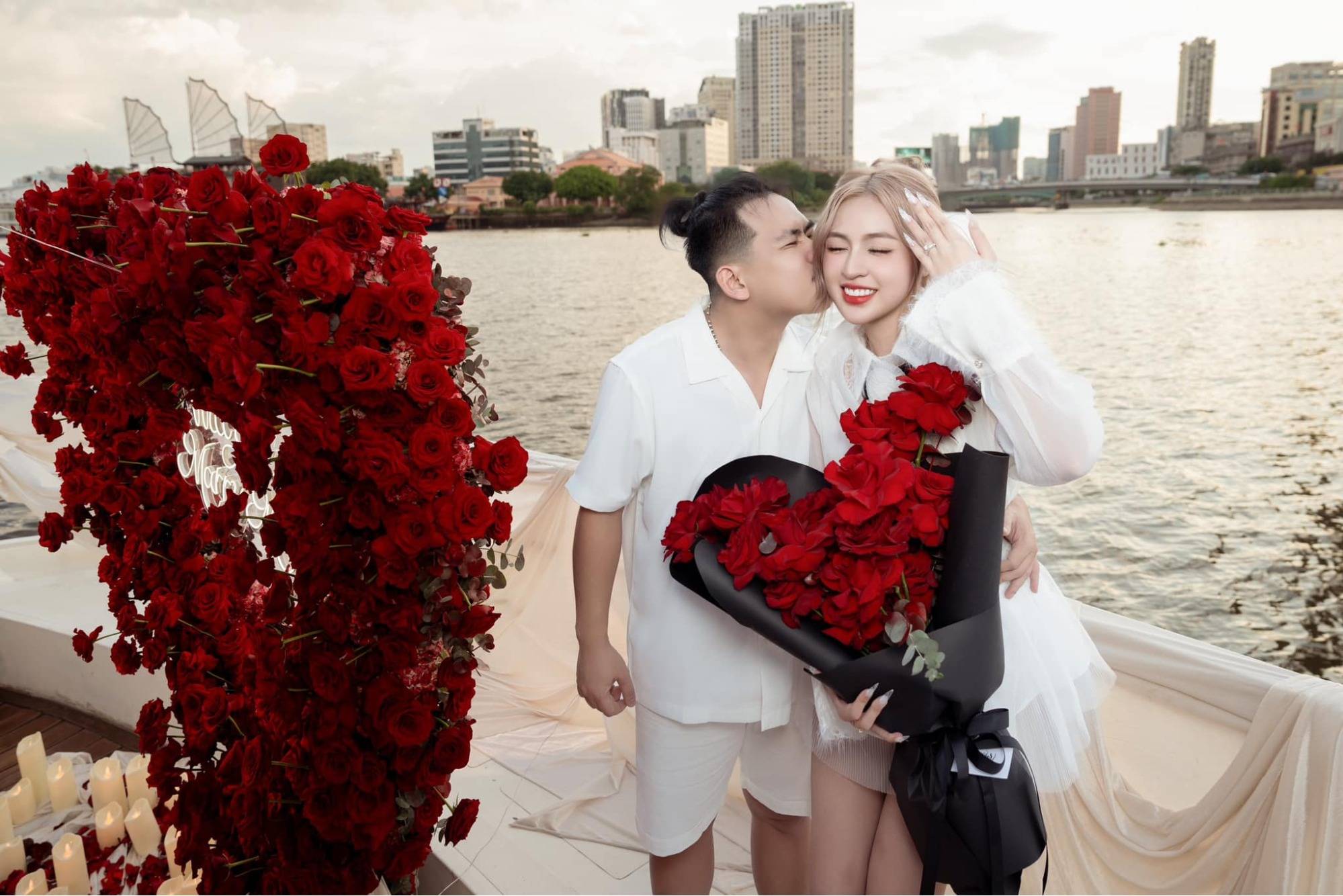 Cầu hôn trong chuyến du lịch