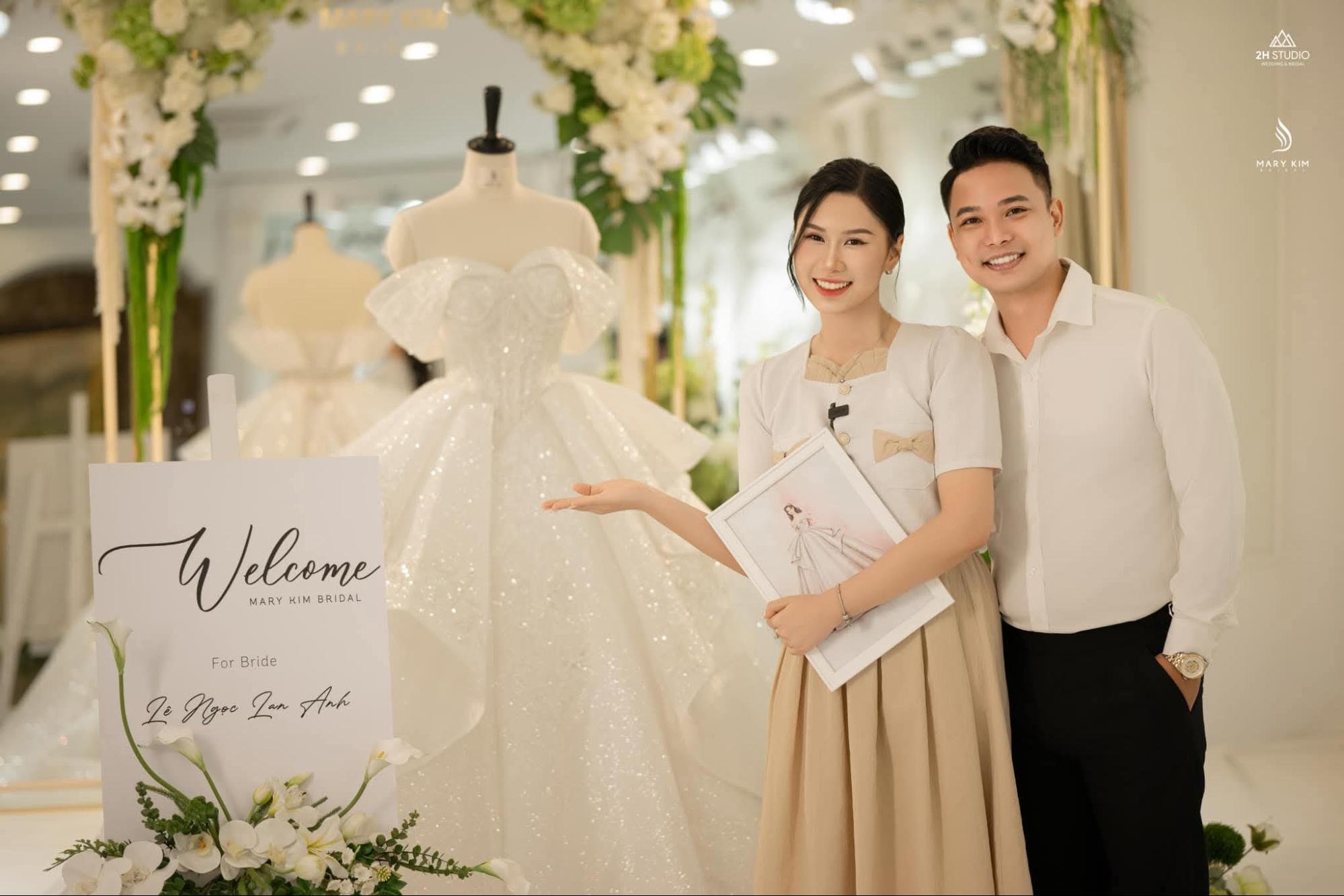 Trải nghiệm váy cưới tại Mary Kim & 2H STUDIO