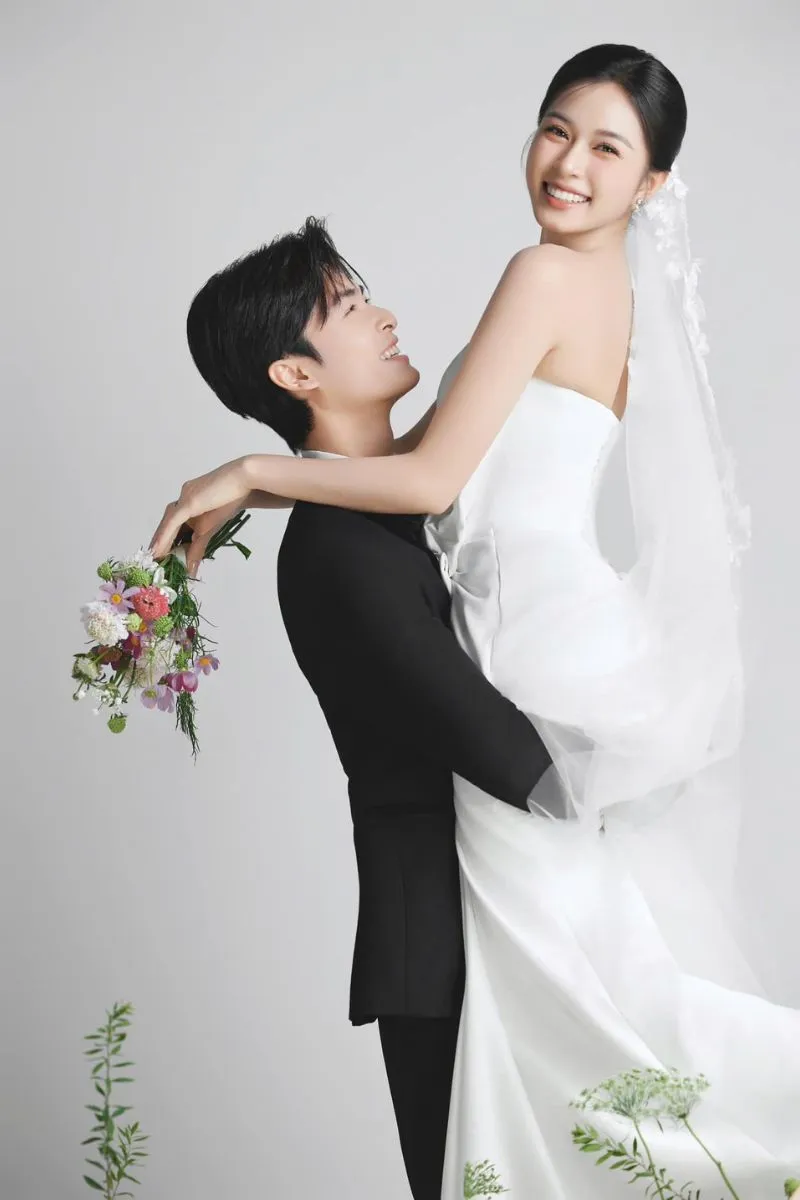 Background chụp hình cưới hot hit năm 2025