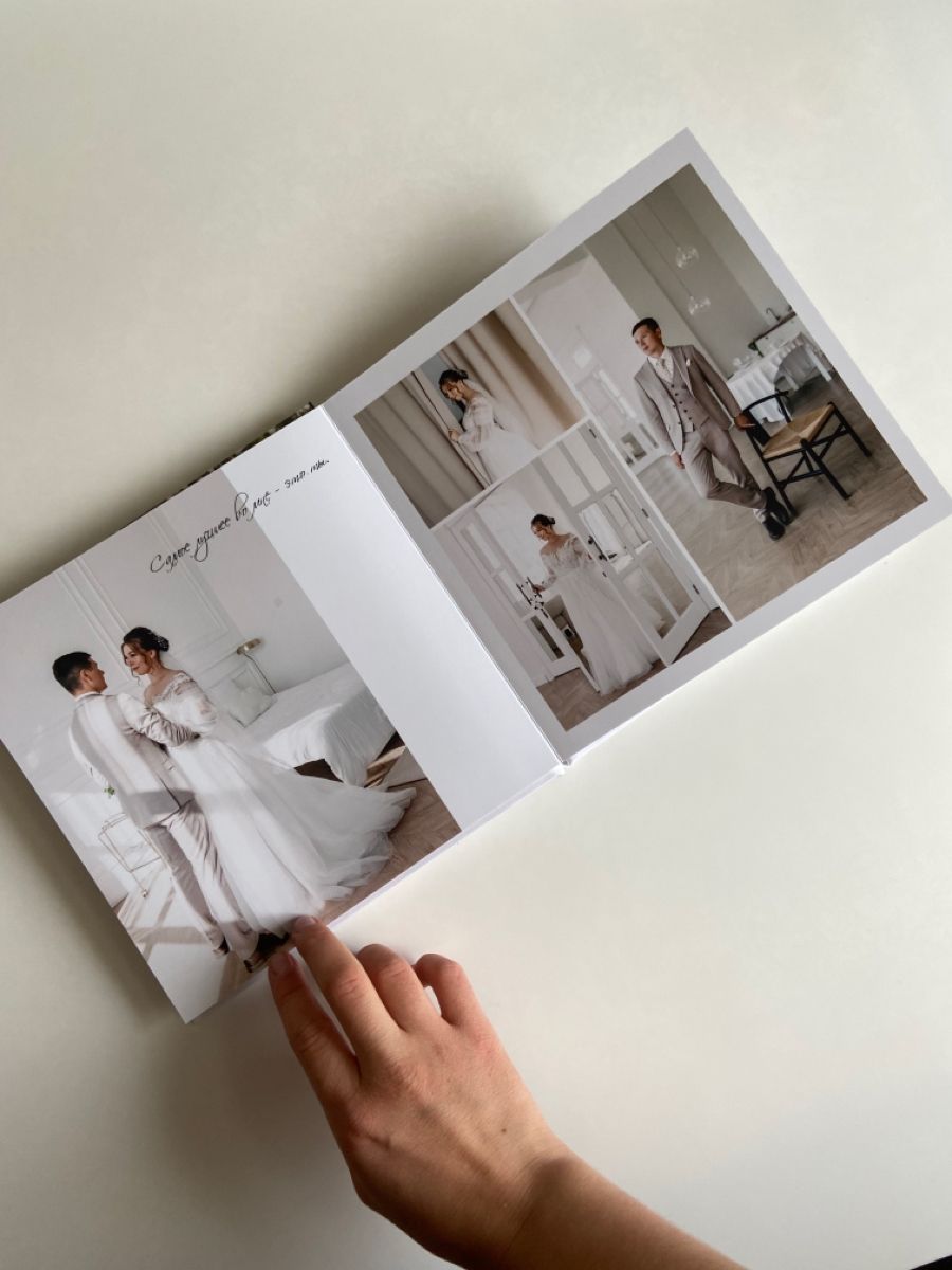 Chất liệu ảnh cưới sang trọng, hiện đại