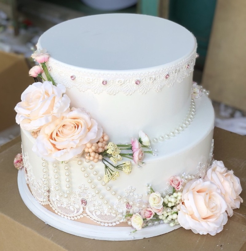 Mẫu bánh cưới đơn giản