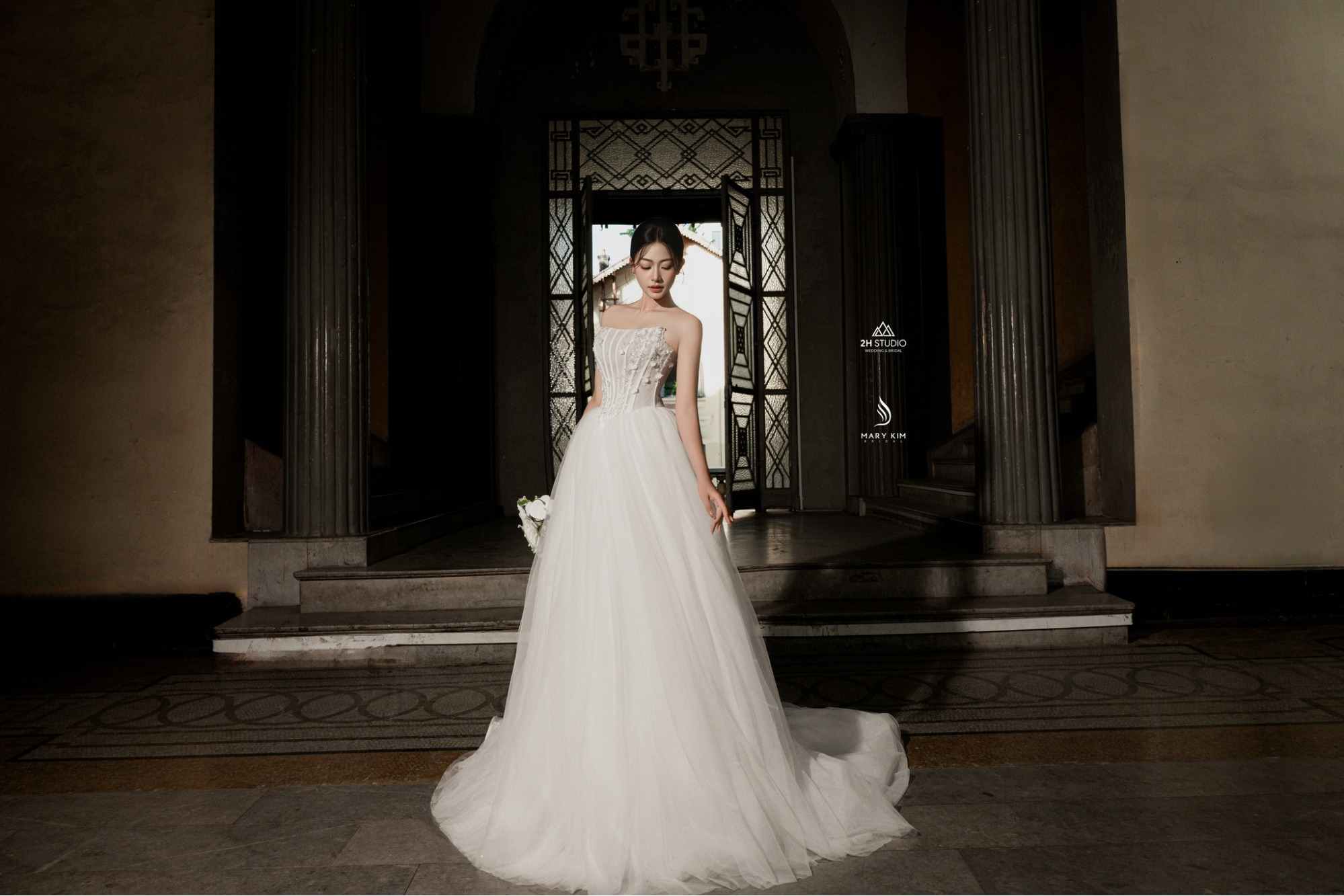 Xưởng may váy cưới theo yêu cầu Mary Kim