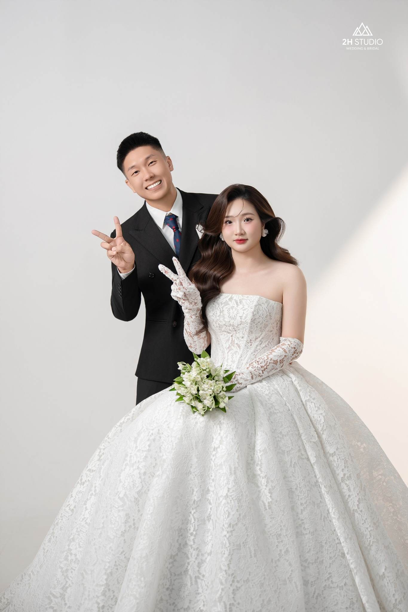 Địa chỉ uy tín cho váy cưới xếp tầng 2