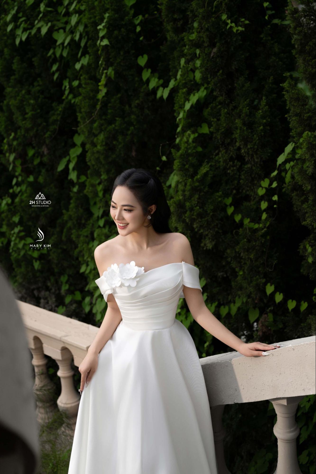 Váy cưới đuôi cá quyến rũ