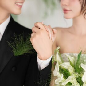 Chụp ảnh cưới cô dâu đứng bên nào của chú rể?