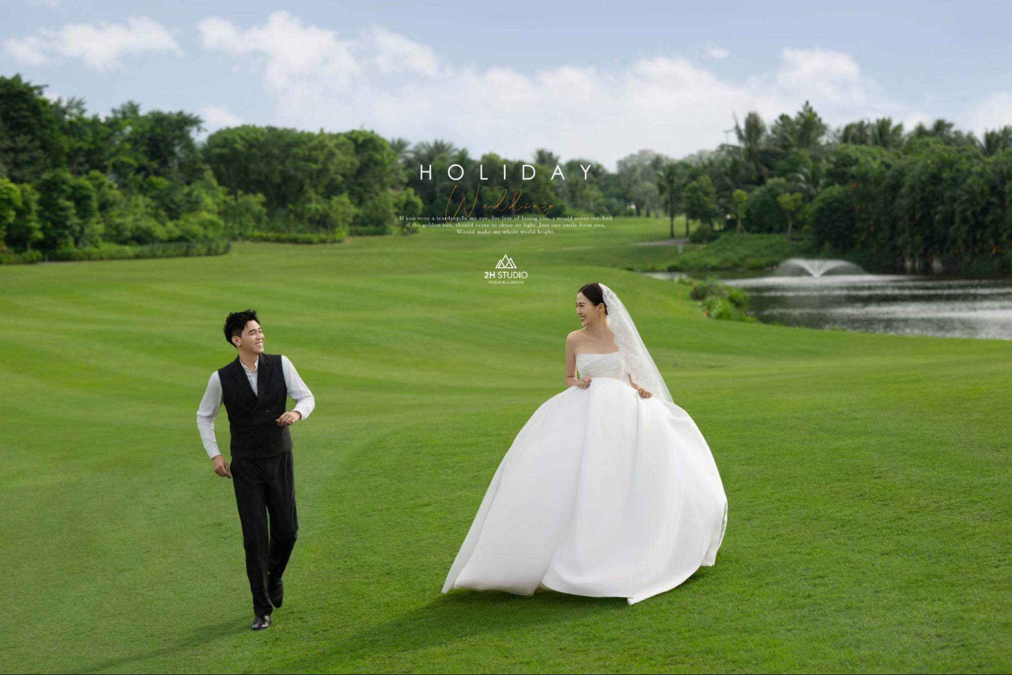 Chụp ảnh cưới ở sân golf là lựa chọn được nhiều cặp đôi yêu thích