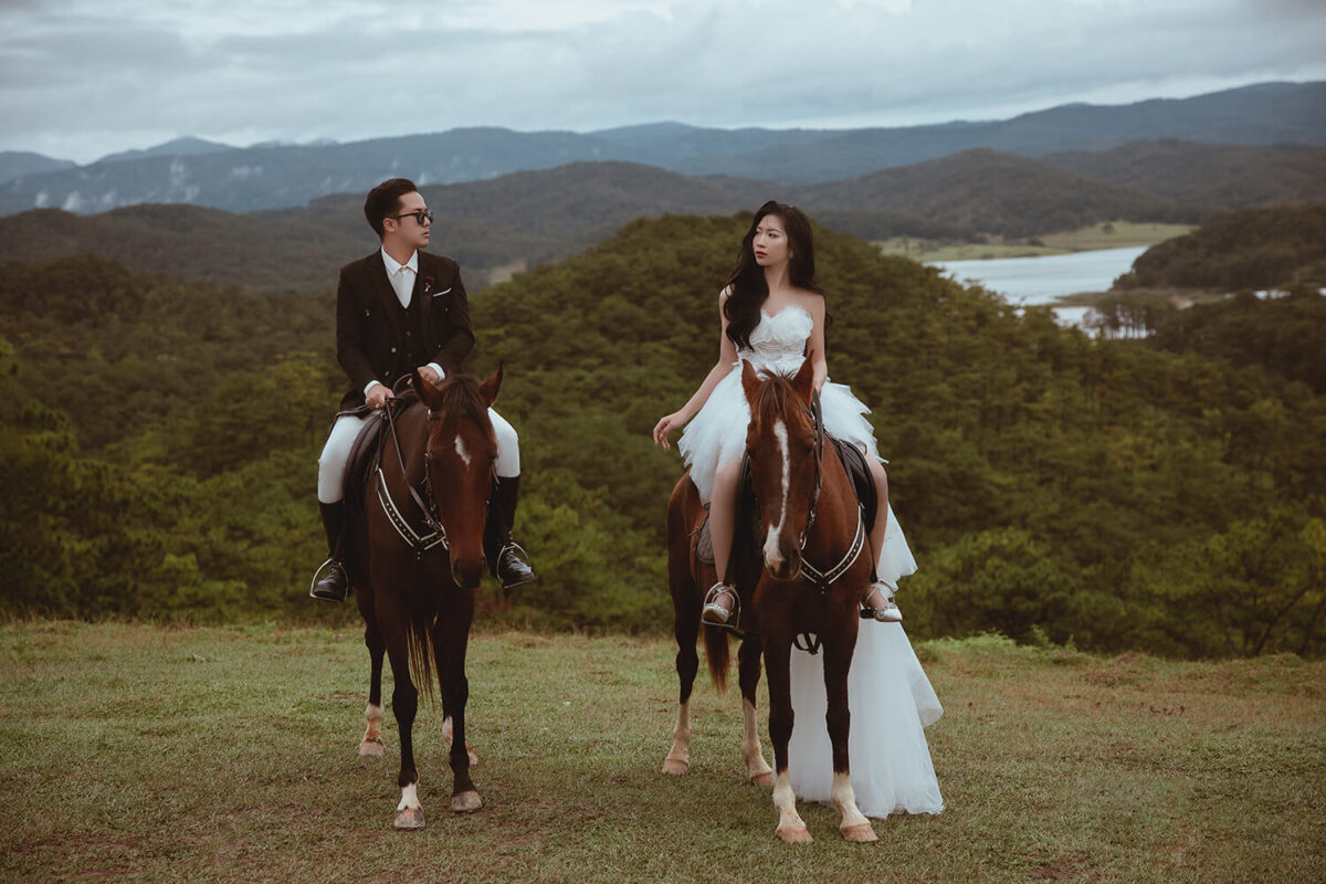 Chụp hình cưới với ngựa đầy nghệ thuật 
