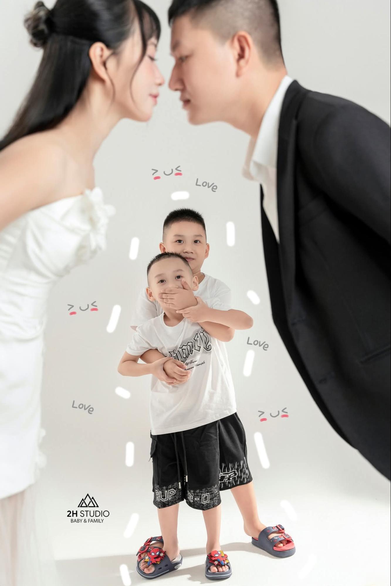 Concept gia đình ấm áp tại nhà