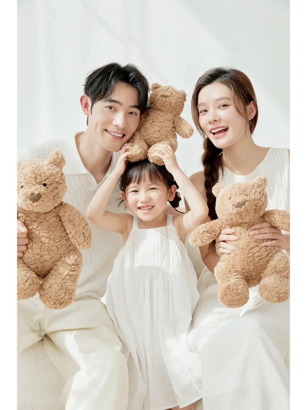 Concept gia đình ấm áp tại nhà