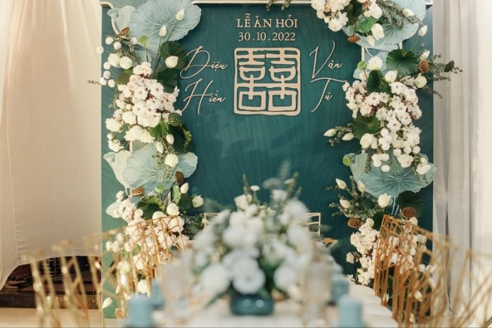 Mẫu phông ăn hỏi hiện đại gây ấn tượng bởi thiết kế tối giản