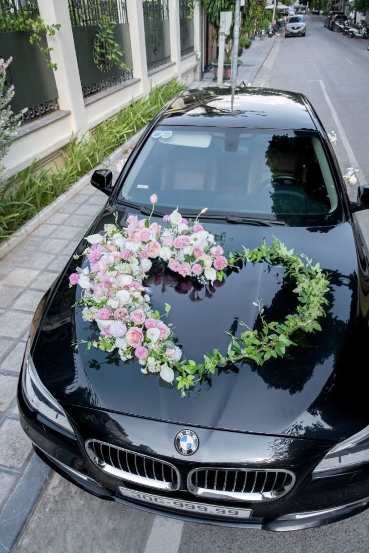 Trang trí xe hoa hình trái tim