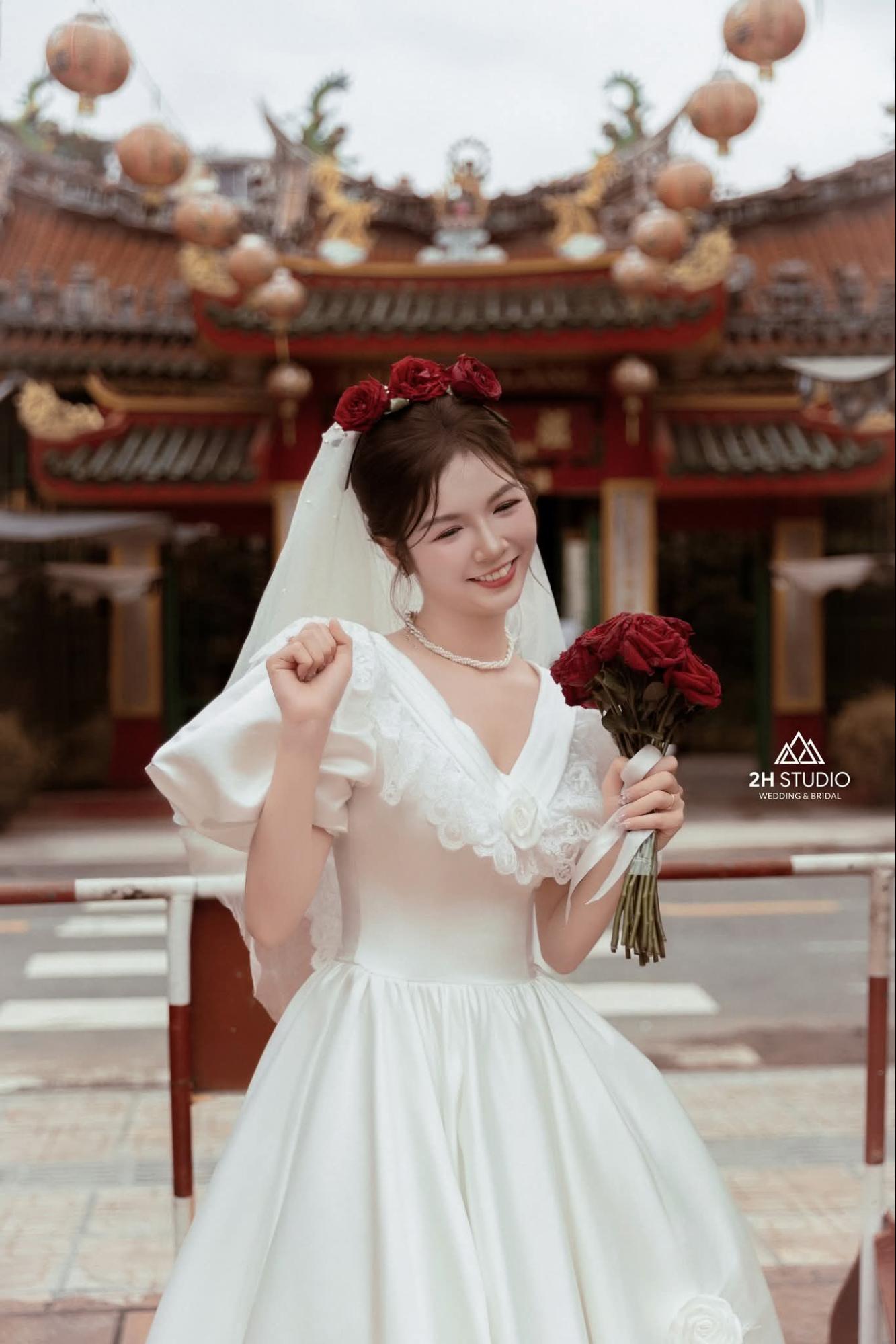 Background ngoại cảnh nền đỏ cổ điển