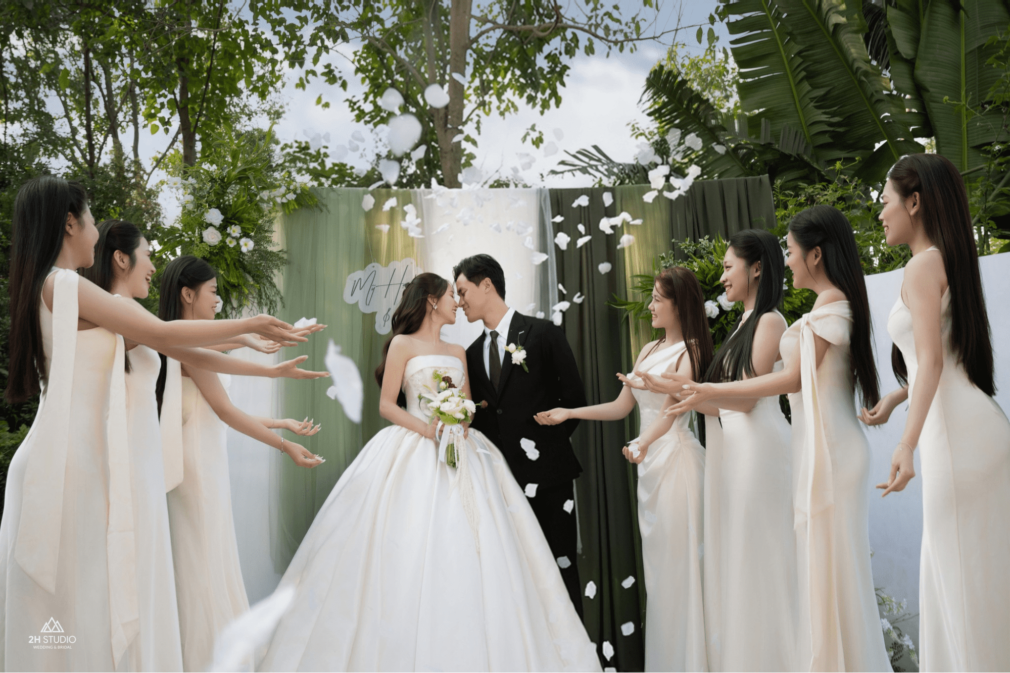 2H STUDIO- Đơn vị cung cấp dịch vụ chụp ảnh, quay phóng sự cưới hỏi bậc nhất hiện nay