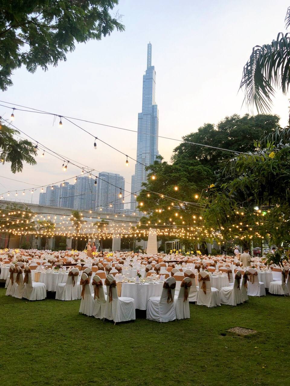 Nhà hàng Tân Cảng