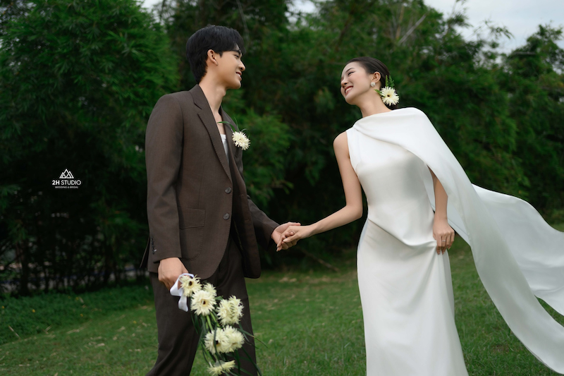 ảnh cưới phong cách Hàn Quốc ngoài trời