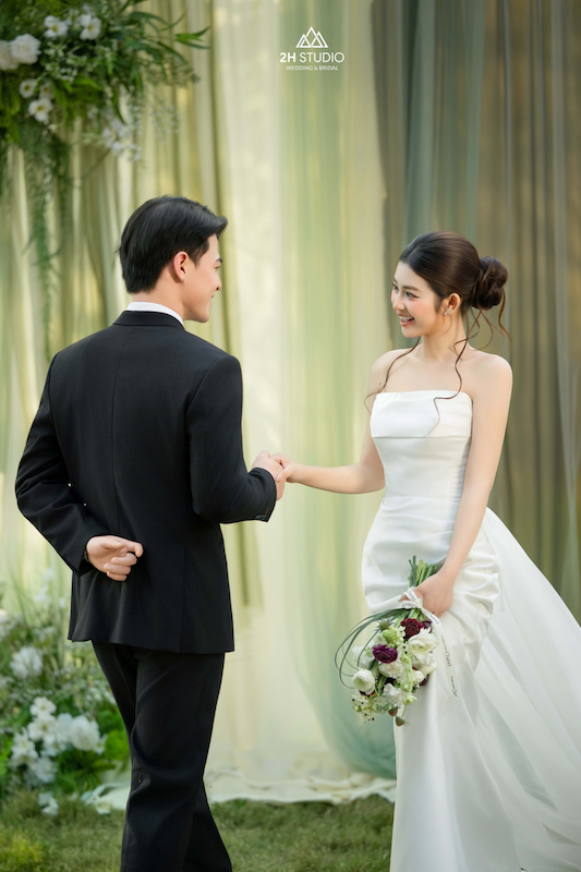 ảnh cưới phong cách Hàn Quốc ngoài trời