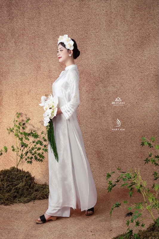 áo dài cưới cho người thấp