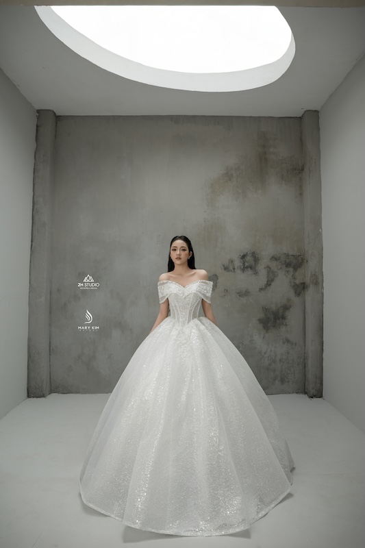 váy cưới ball gown