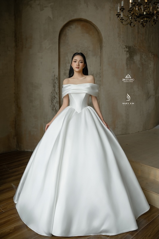 váy cưới ball gown