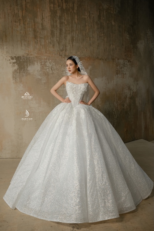 váy cưới dáng ball gown