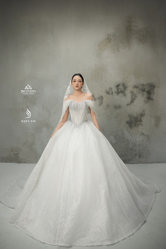 váy cưới dáng ball gown